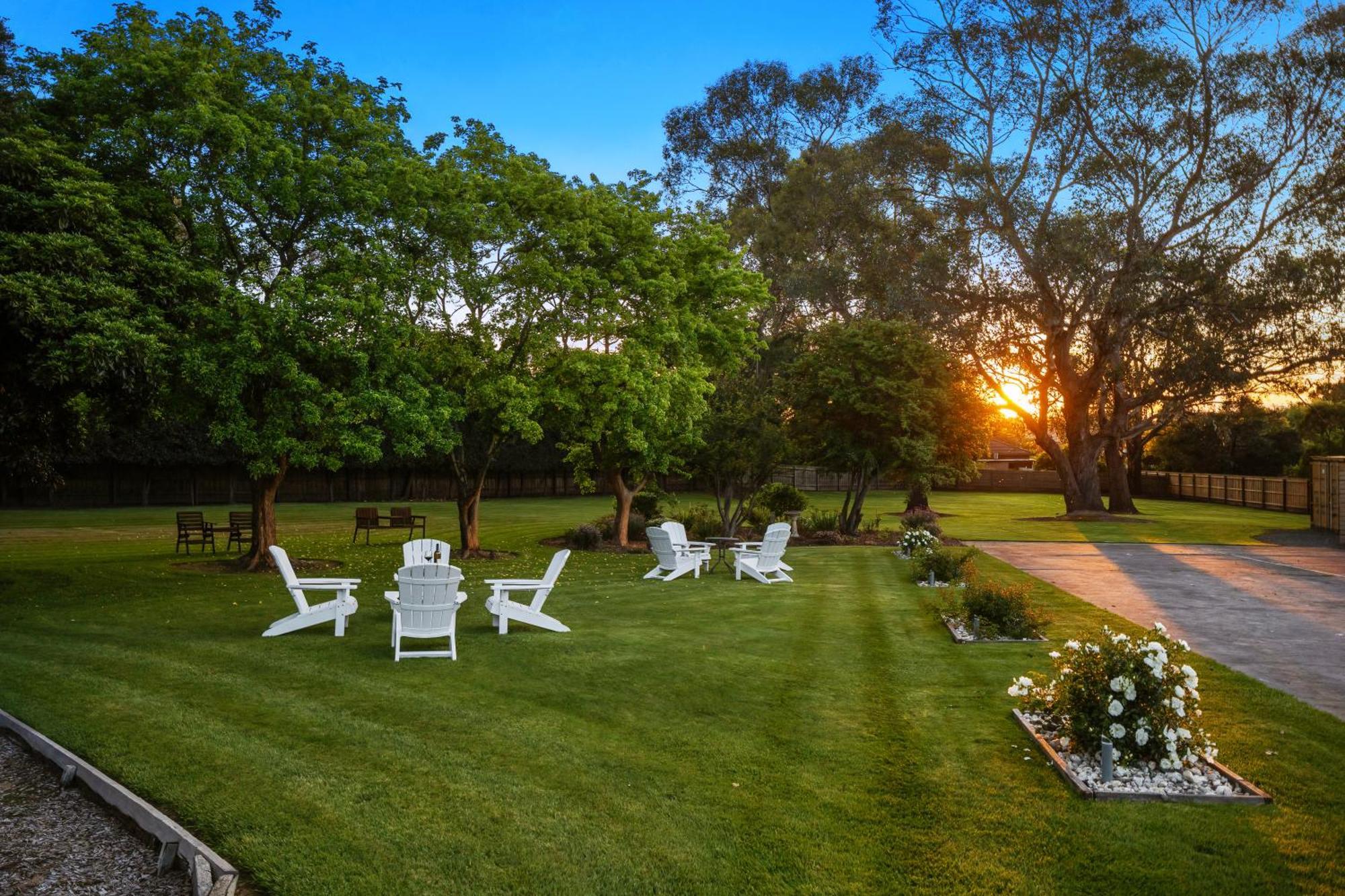 Healesville Motor Inn エクステリア 写真